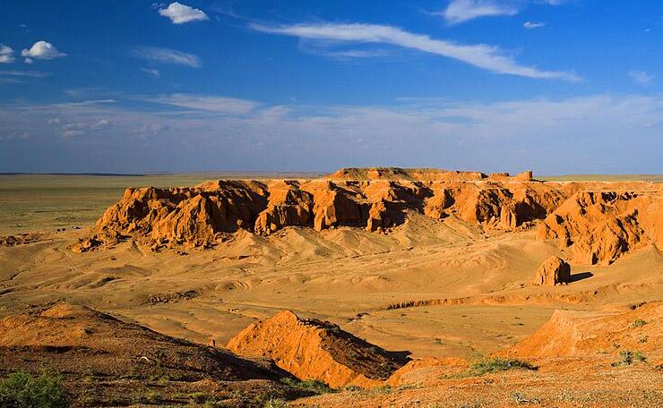 Day 5: Explore ancient petroglyphs and Bayanzag